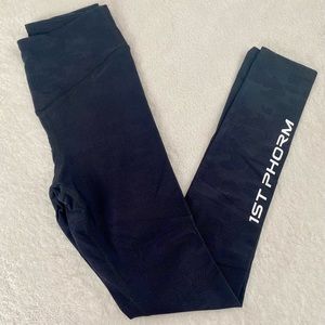 New never worn 1st Phorm camo leggings